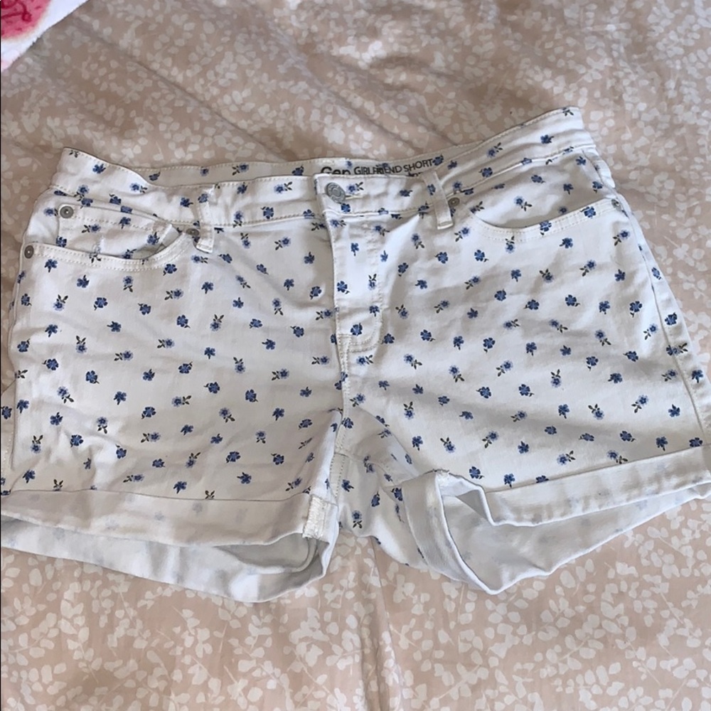 GAP Blue and white floral shorts